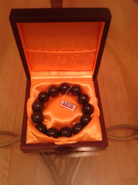 Dark Jade Bracelet, 98g, with Certificate of Gems Identification