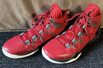 Men’s Nike Air Jordan 28 SE Basketball Shoes, View more