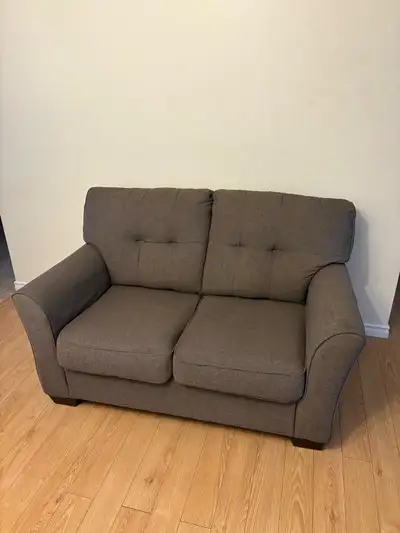 • Grey fabric sofa set • ‘Love seat’ measures ~57 3/4” wide x ~36 1/4” tall x ~38 3/4” deep • ‘Chais...