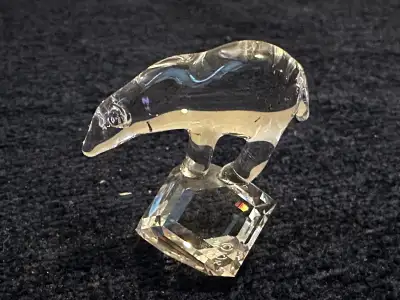 Iris Arc Crystal mini polar bear 1 1/2” high With box Made in Austria - Gift of light Excellent cond...