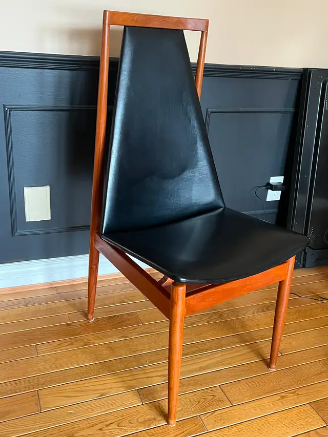 Classic Scadanavian made dining room chairs in Dining Tables & Sets in London - Image 2