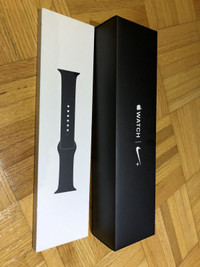 Apple Watch Series 4 40mm with Nike, Space Gray Aluminum Case 