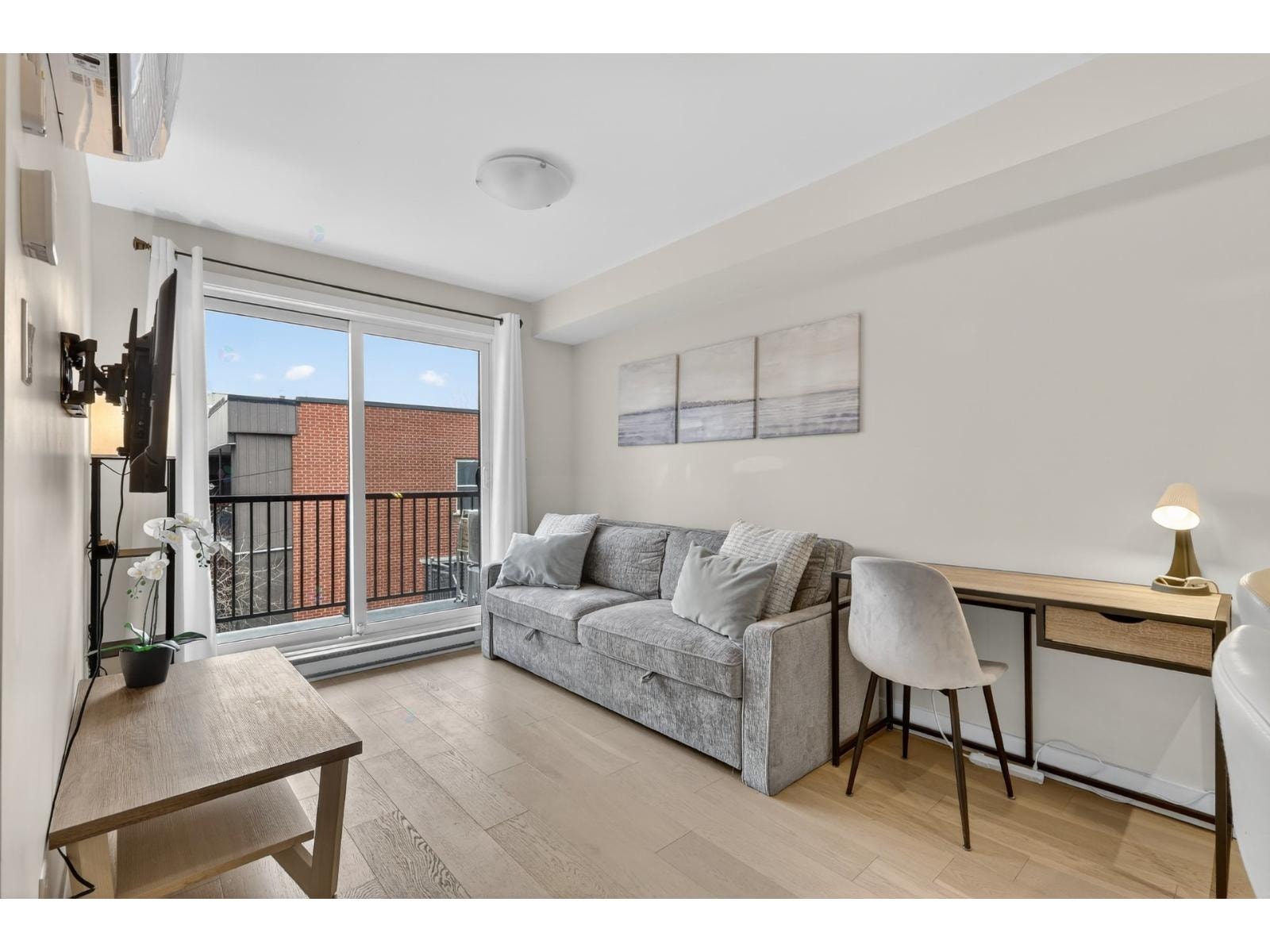 Magnifique condo 3½ clé en main –Tout meublé - Ville Marie — photo 1