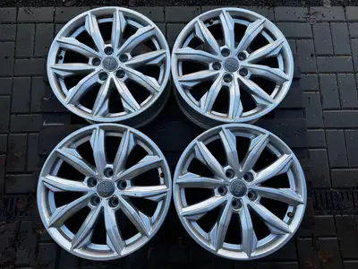 Great conditions OEM Audi rims Rim size: 7.0Jx17 Wheel bolt circle: 5x112 Wheel offset ET: 34 mm Wil...