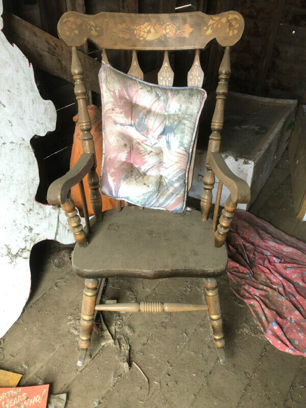 Antique rocking chair in Chairs & Recliners in St. Albert