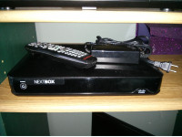 NEXTBOX/9865 HD.PVR BOX WITH REMOTE IN MINT COND.