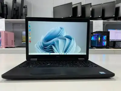 Dell Precision 3520 | i7-7th | 8G DDR4 | 256G SSD | 15", View more