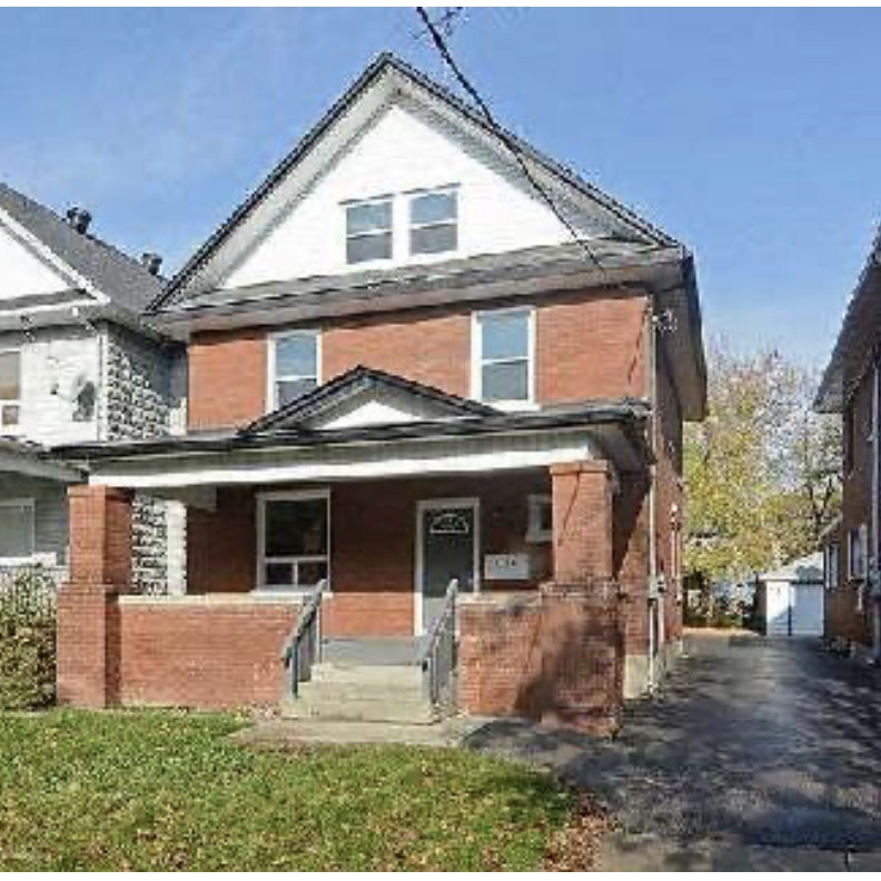 one bedroom main floor apartment , looking for aaa tenant Long Term