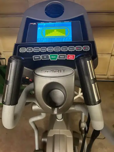 Elliptical - Spirit XE 200, View more