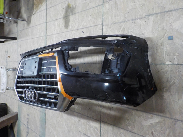 AUDI Q7 2015-2019 OEM FRONT BUMPER in Auto Body Parts in City of Toronto - Image 4