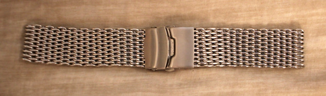 22mm mesh watch bracelet in Jewellery & Watches in City of Toronto - Image 2
