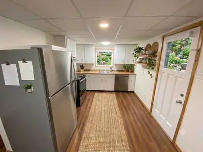 This charming, bright and airy flat is freshly renovated with many high-end and modern upgrades incl...
