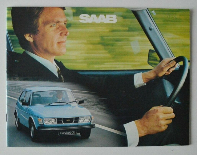 SAAB car brochures pamphlets dans Art et objets de collection  à Drummondville - Image 2