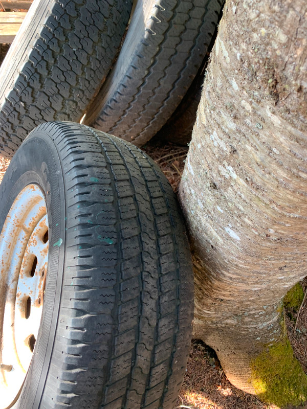 FORD F350 SUPER DUTY Tire and RIM in Tires & Rims in Thunder Bay - Image 2