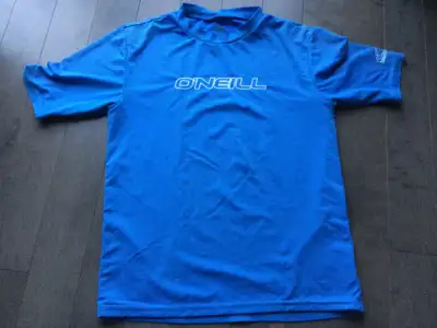 Chandail de baignade - enfant 12 / Kid swimming tee size 12, View more