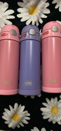 Bouteille isolante Thermos 25$chaque neuf /25$ each new