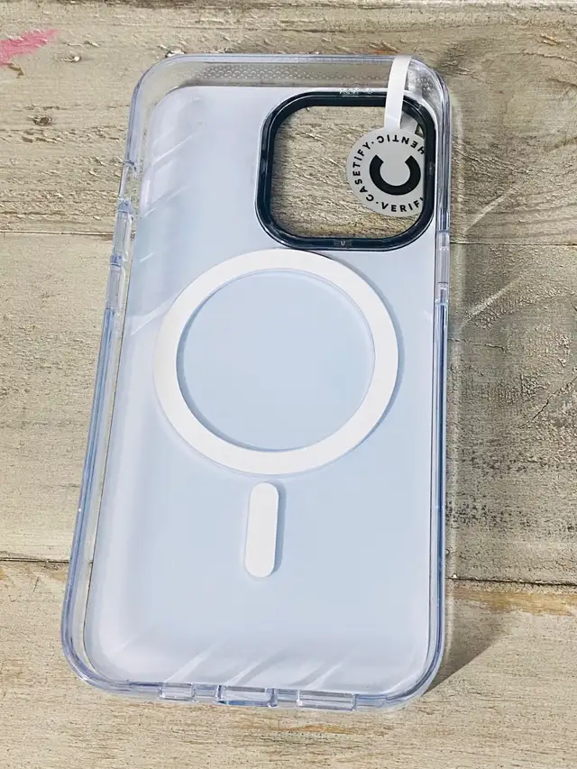 iPhone 13 Pro-Clear Case MagSafe Compatible in Cell Phone Accessories in Mississauga / Peel Region - Image 4