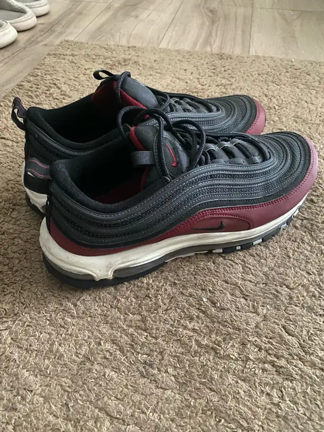 Nike air Max 97 black and red   in Men's Shoes in Oakville / Halton Region - Image 2