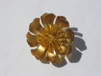 Broche FLEUR 3D Couleur OR VINTAGE Gold Tone 3D Flower Brooch