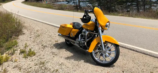 Harley Davidson in Touring in Dartmouth - Image 3
