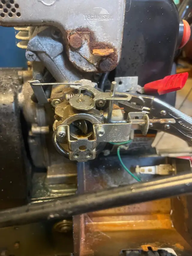 Tuneup Lawnmower or small engine in Snowblowers in Oshawa / Durham Region - Image 7