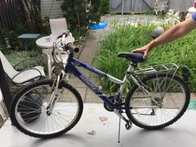 VÉLO HYBRIDE NEUF INFINITY TELLURIDE, View more