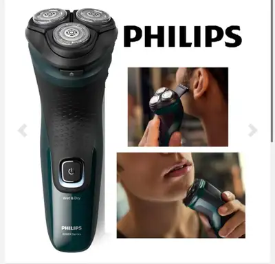 Get a comfortable, clean shave with this Philips Shaver 3000X Series! This shaver features skin prot...