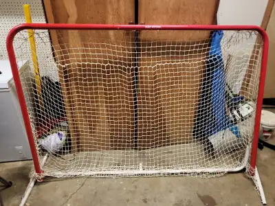 Road Warrior Hockey Net, View more