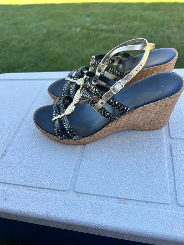 Women’s Shoes in Women's - Shoes in Edmonton - Image 4