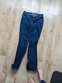 5 pairs old navy jeans 
