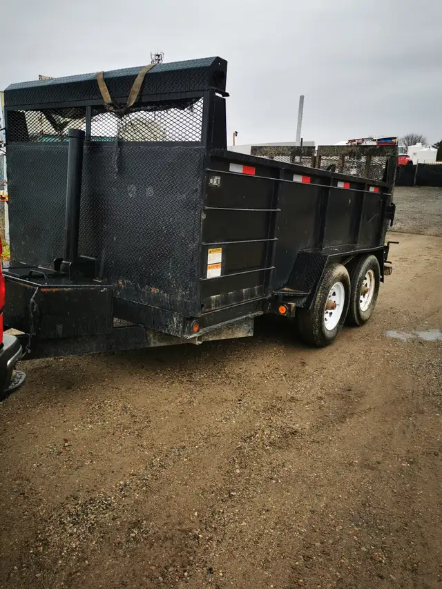 Dump trailer in Other in London - Image 2