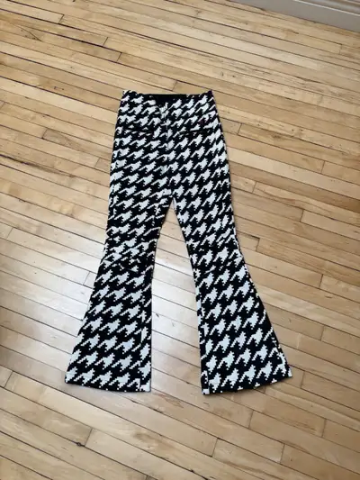 Perfect Moment Women’s ski pant Small Blk-White MINT CONDITION!, View more
