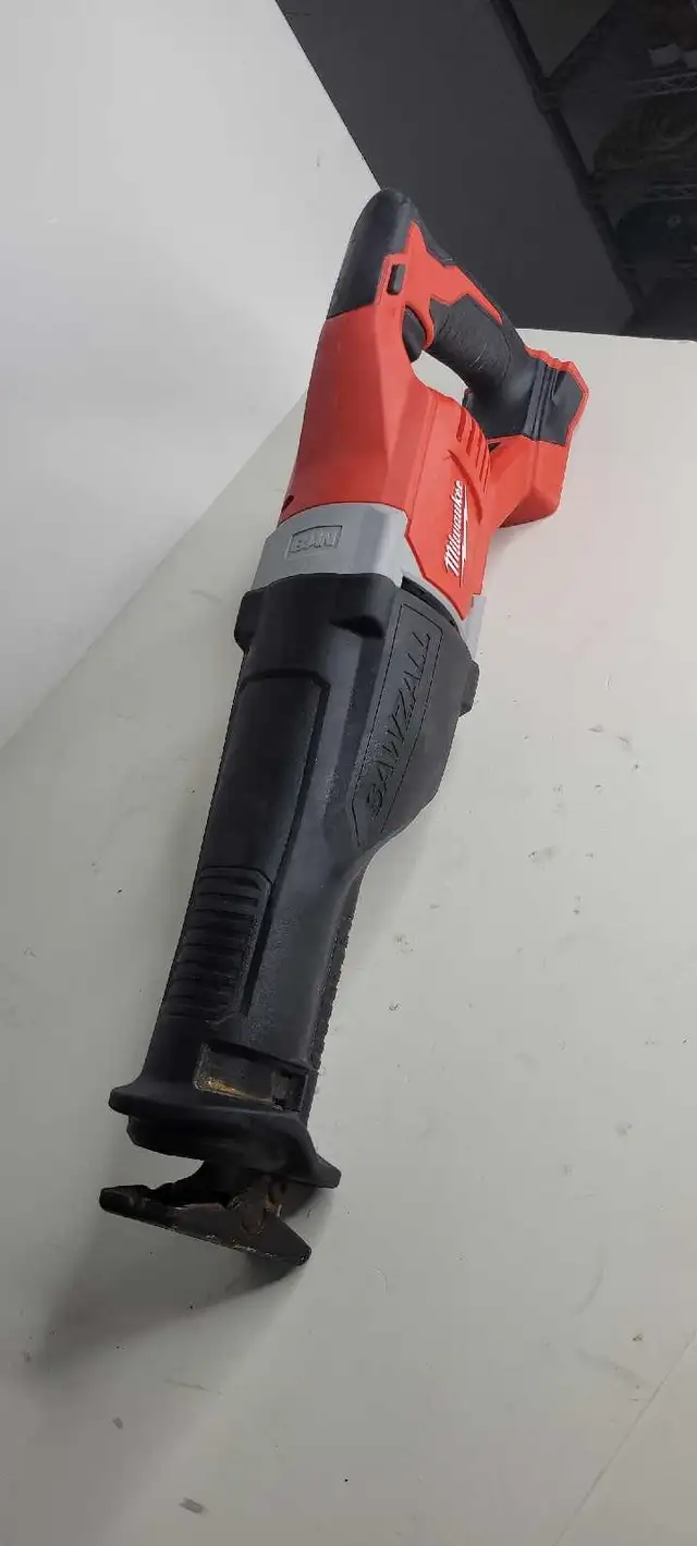Milwaukee 2621-20 sawzall reciprocating saw  in Power Tools in Oakville / Halton Region - Image 5