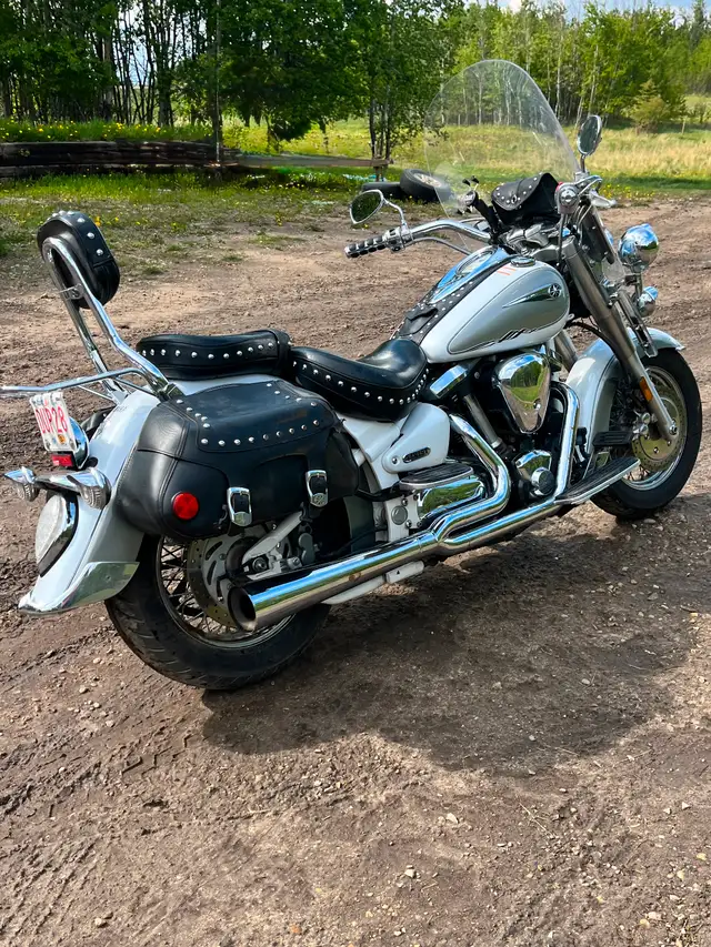 Yamaha Road Star Special Edition Silverado in Street, Cruisers & Choppers in Edmonton - Image 3