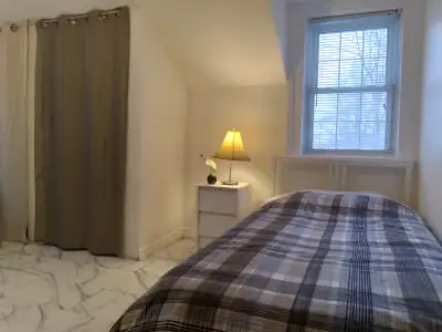 Alliston- Furnished Bedroom For Rent. Walking distance to Baxter Pharmaceutical, and shops. Minutes...