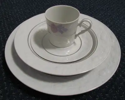 SUISSE LANGENTHAL Pink Hydrangeas and Embossed  Dish Set for 4, View more