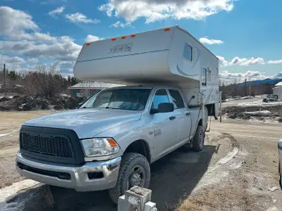2015 Dodge Ram 2500, 4x4 St Crew cab. Engine Hemi 6.4 l gas. Tires 10 plies. 134 451 kms. With a 200...