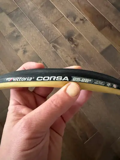 Pneu Vittoria Corsa 700 x 25c "tubular" - Noir et Beige, View more
