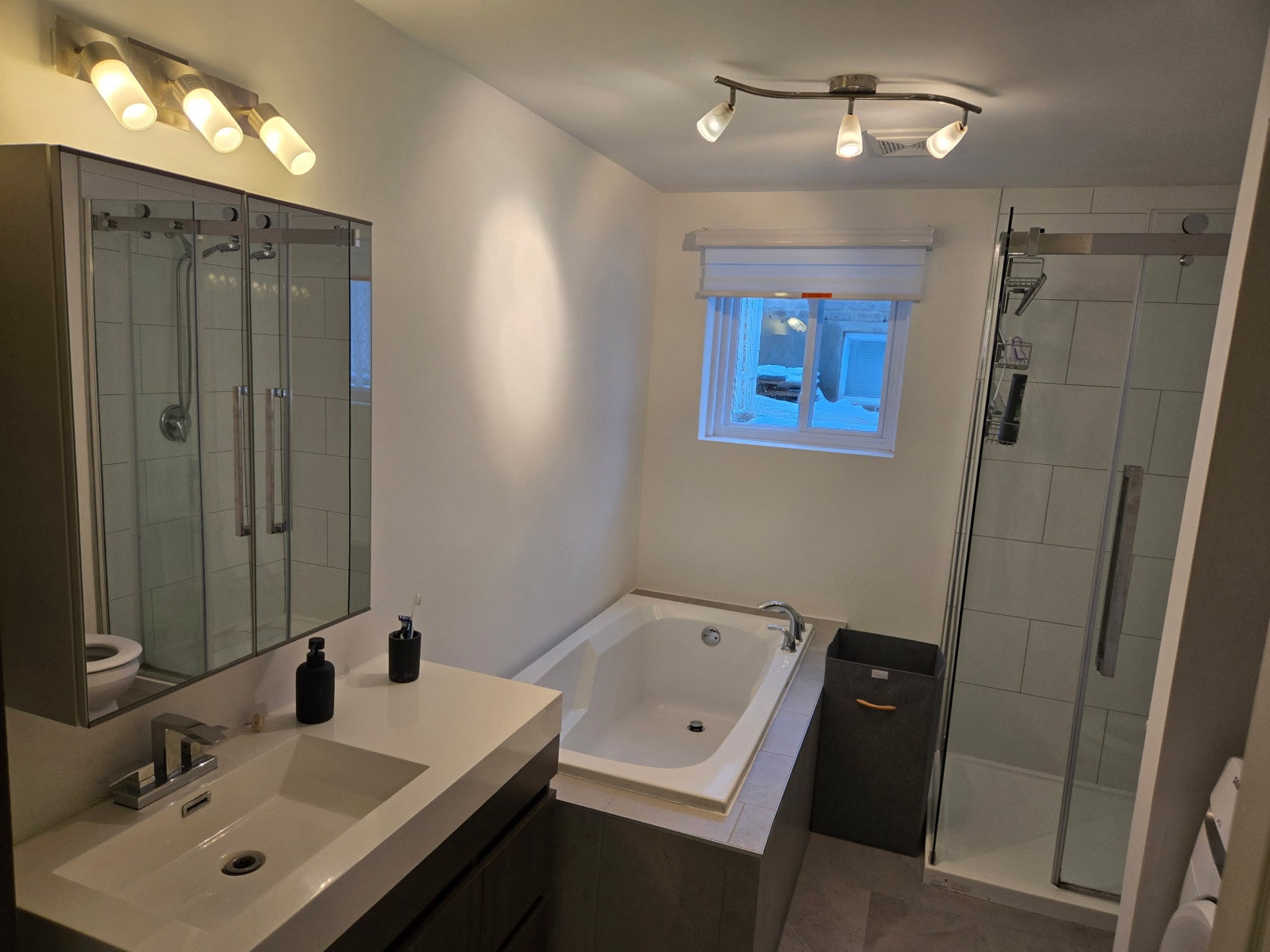 4127 Bd Westley — photo 1