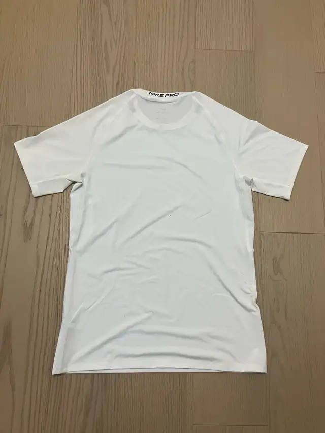 Nike Pro White Slim Fit Tee Size M – NEW With Tags in Men's in Mississauga / Peel Region - Image 4