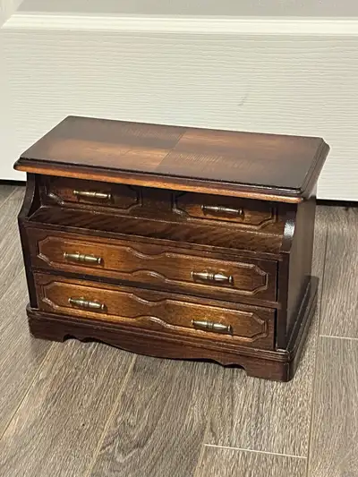 Selling a lovely antique wooden jewellery box! It features a lift-top compartment and 2 drawers, per...