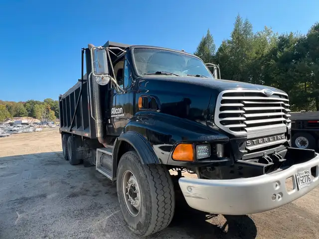 Sterling STE Dump Truck in Heavy Trucks in Muskoka - Image 3