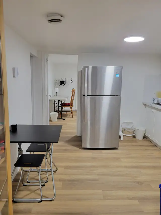 Chambre propre et tranquille (Métro Honoré Beaugrand)63838172404353120