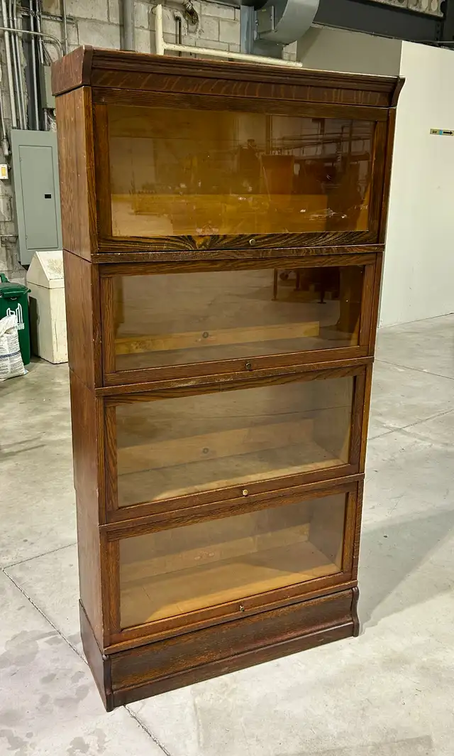 Antique “Prestonia” Four Tier Barrister Bookcase (OAK; c. 1920s) in Bookcases & Shelving Units in Mississauga / Peel Region - Image 2