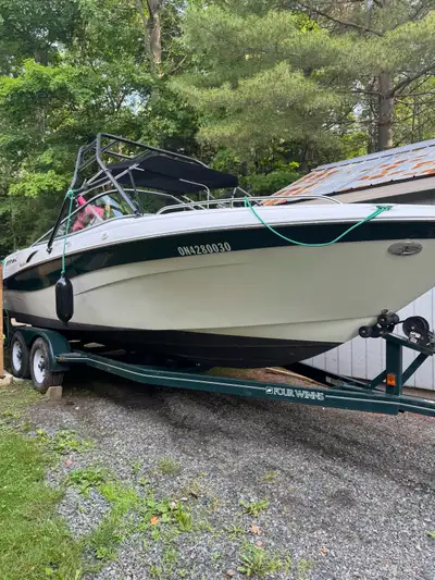 2001 Horizon Four Winns 23’ with added swim platform Tandem Trailer included 18,000 OBO