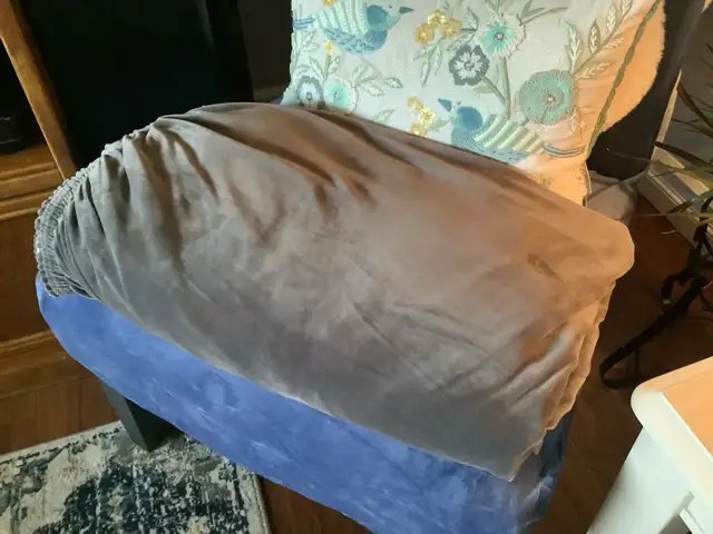 MAXIJIN Extra Large Sofa Cover in Couches & Futons in Dartmouth - Image 2
