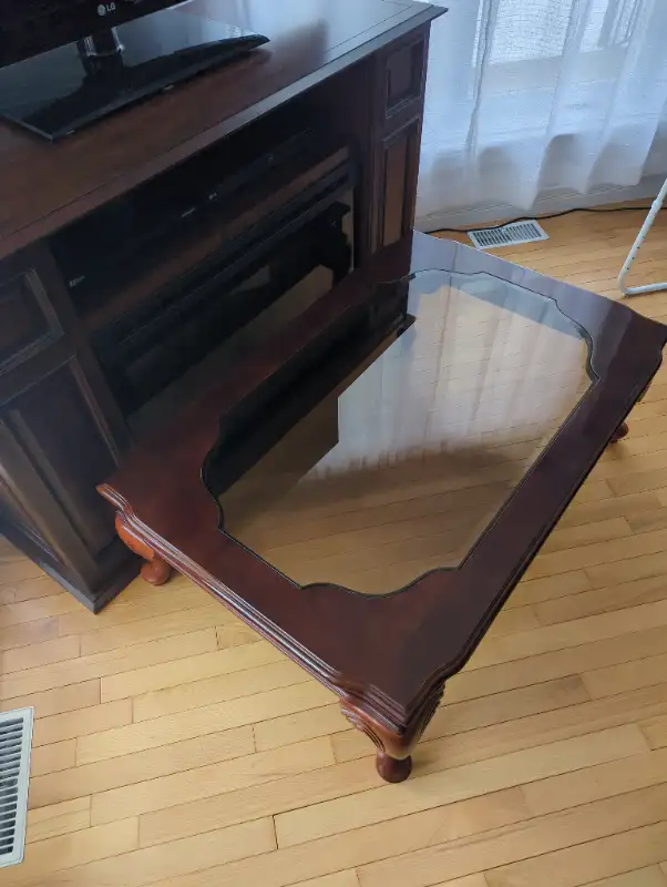 Meubles. Bureau Chaise Miroir antique ancien Chiffonnier in Dressers & Wardrobes in Laurentides - Image 8