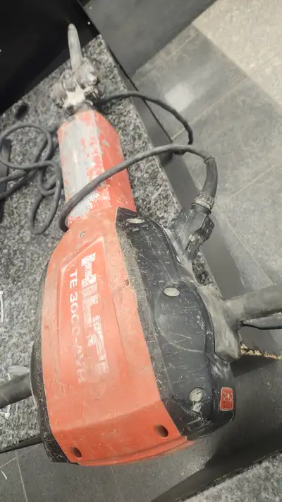 Hard hitting hilti te 3000 jack hammer with bit 2035$$, View more