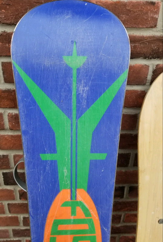SNOWBOARD **WITH BINDINGS**
(Please Read The Description)548862420352378882