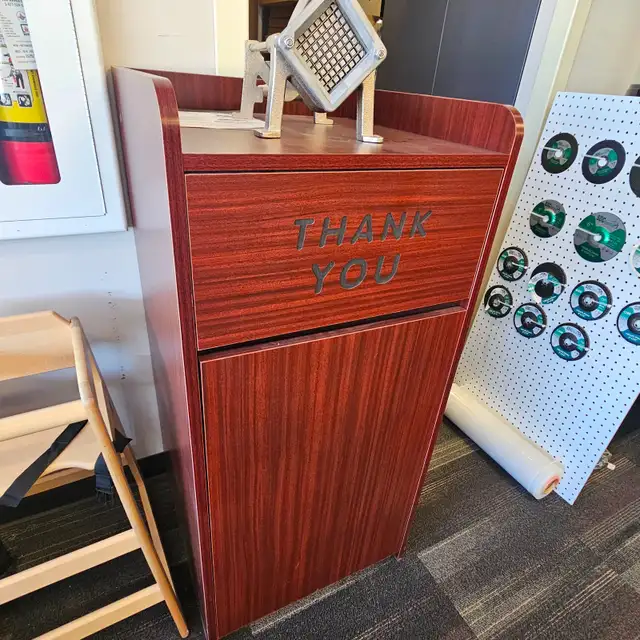 Wood recycle bin